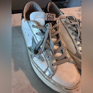 Golden Goose Deluxe Brand hi star’s. Army star detail. Size 36.
